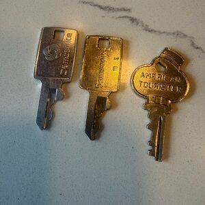 Samsonite and American Tourister Keys